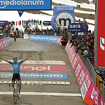 Giro d'Italia: a Campo Imperatore trionfa l'italiano Davide Bais